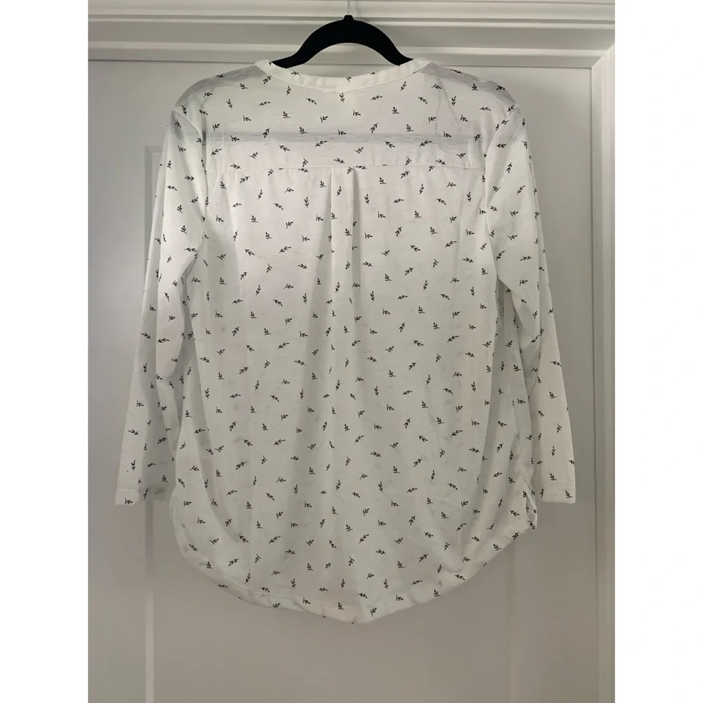 H&M • Lightweight Top - Picture 4 of 5